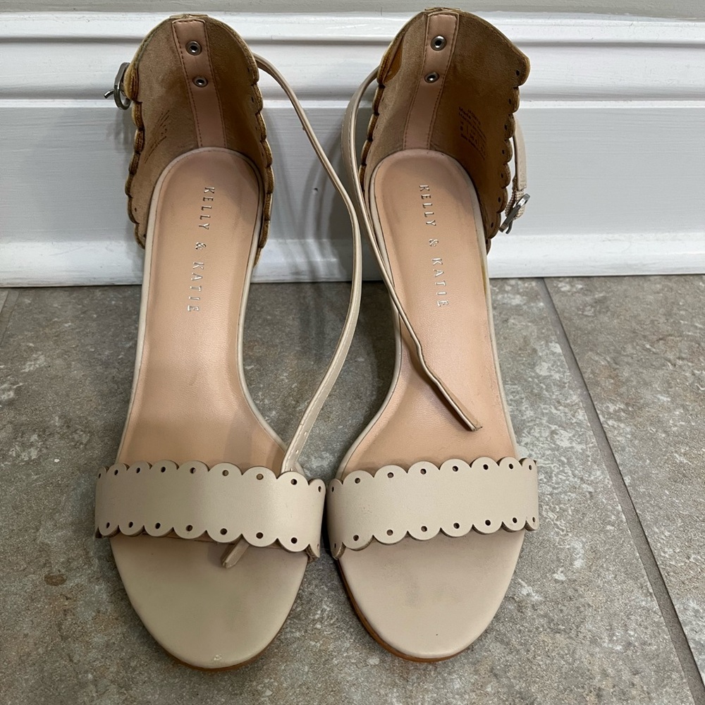 Kelly & Katie Beige Women's Sandals